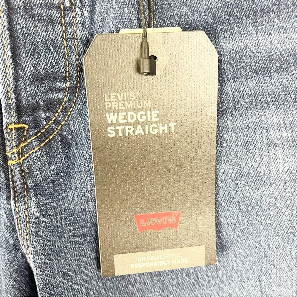 LEVI’S High Rise Button Fly Wedgie Straight Premium Denim Blue Jeans, Size 32 - Picture 16 of 16